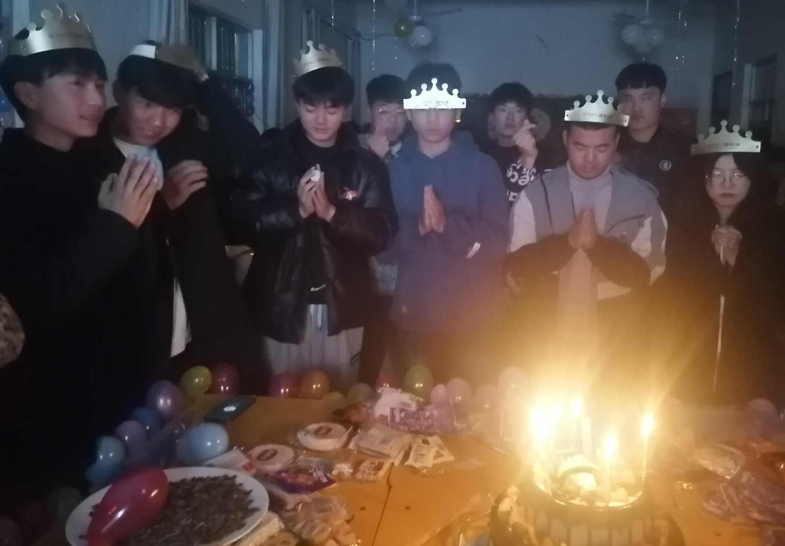 集体生日会，传递感恩情