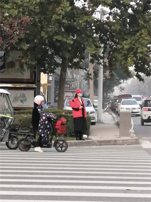 文明交通—项城中专校团委志愿者在行动