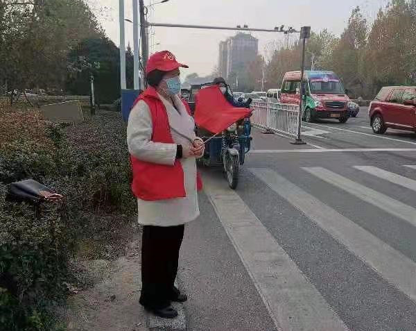 计算机专业部教师参与文明交通志愿服务活动